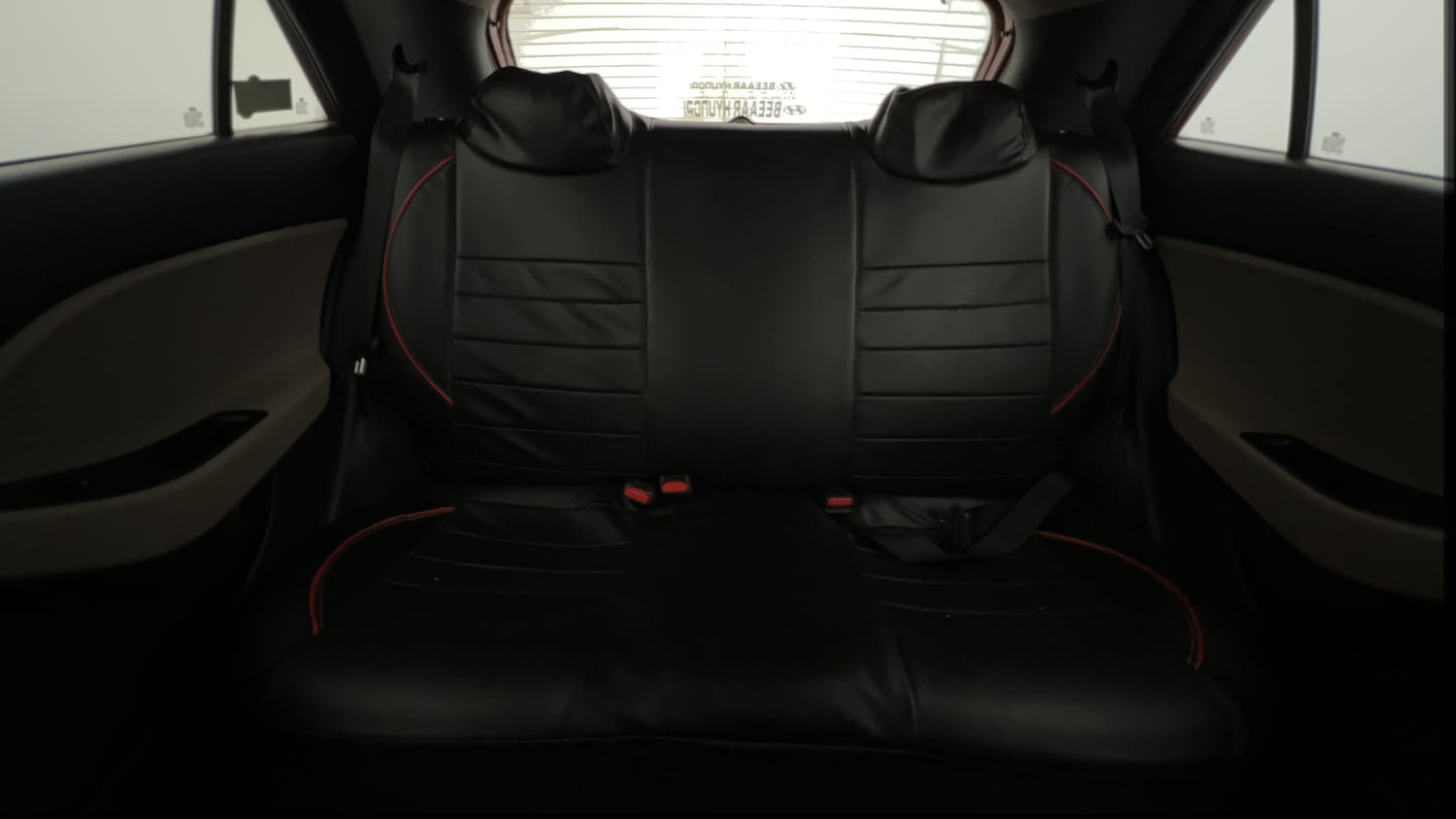 Used 2016 Hyundai Elite i20 Sportz 1.2 Petrol Manual interior REAR SEAT CONDITION VIEW
