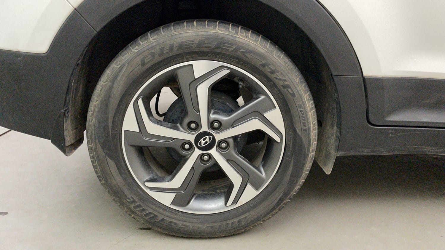 Used 2019 Hyundai Creta SX 1.6 AT Petrol Petrol Automatic tyres RIGHT REAR TYRE RIM VIEW