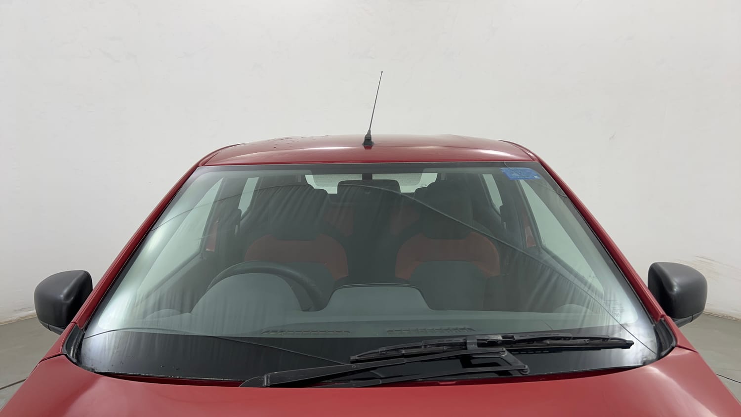 Used 2016 Renault Kwid RXT Petrol Manual exterior FRONT WINDSHIELD VIEW