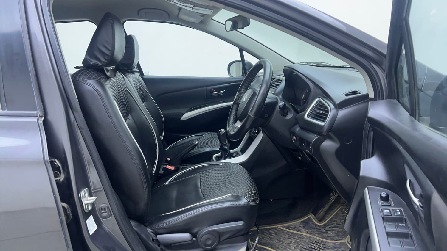 Used 2017 Maruti Suzuki S-Cross Zeta 1.3 Diesel Manual interior RIGHT SIDE FRONT DOOR CABIN VIEW