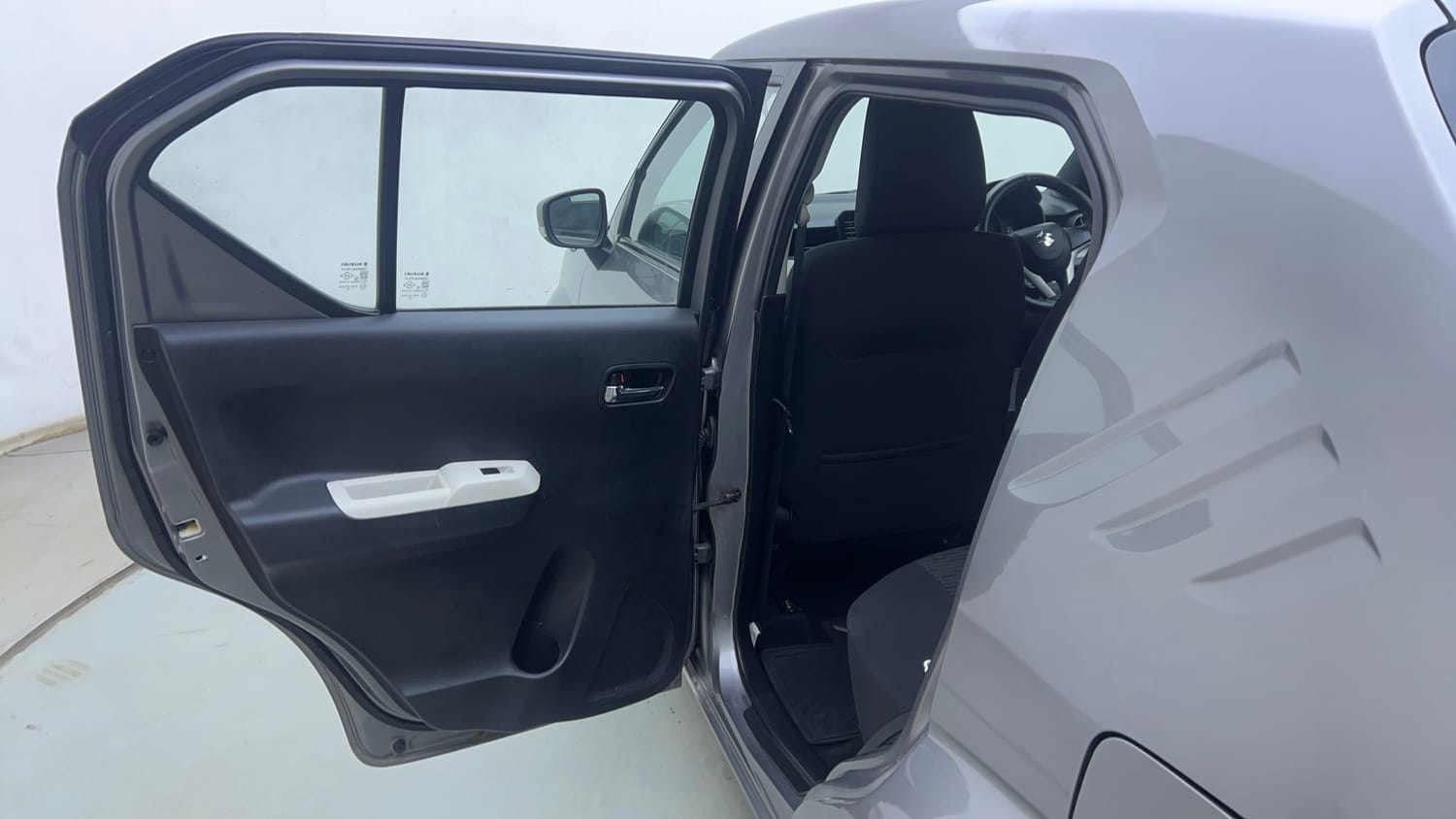 Used 2018 Maruti Suzuki Ignis Delta 1.2 MT Petrol Manual interior LEFT REAR DOOR OPEN VIEW