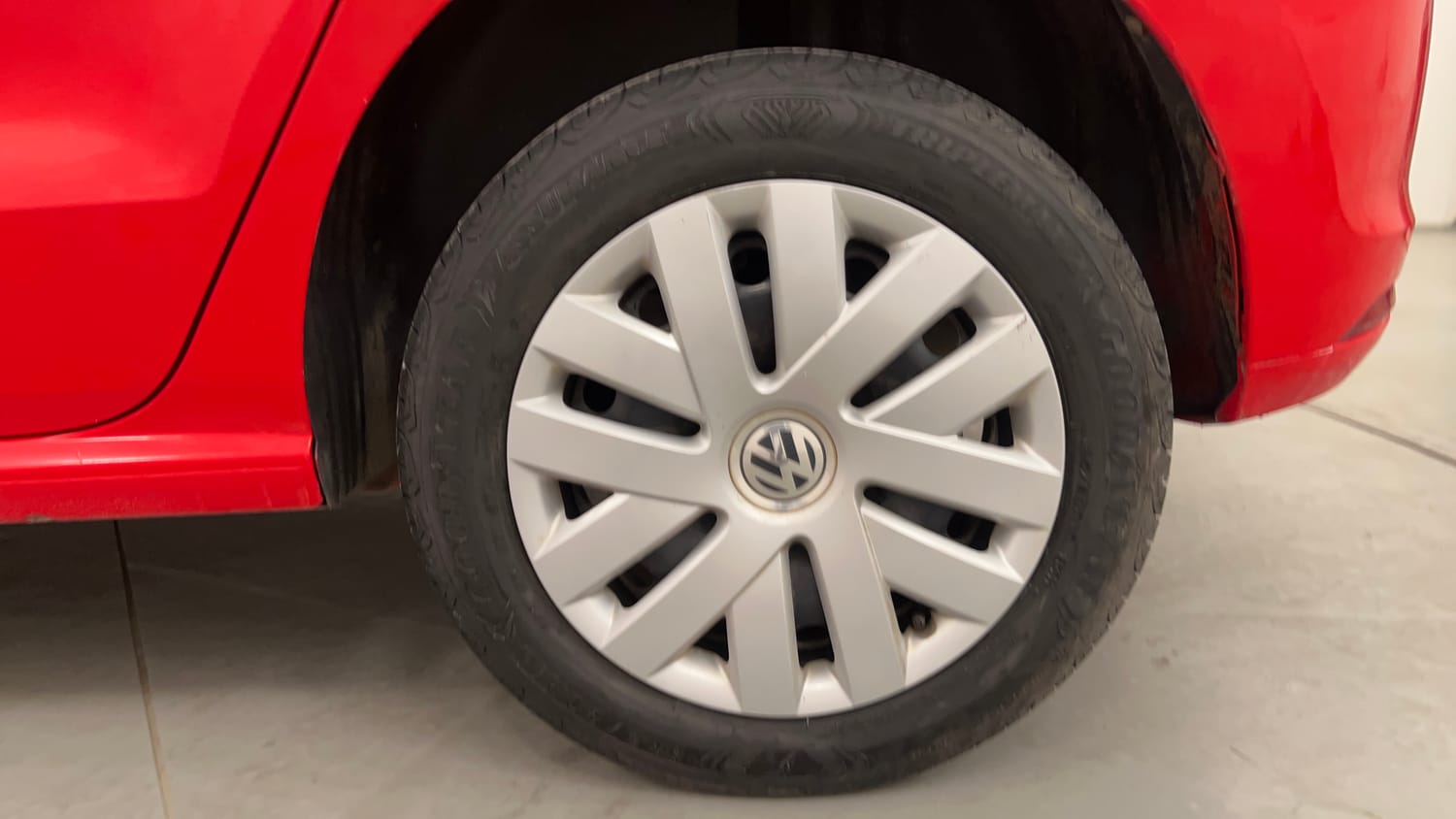 Used 2016 Volkswagen Polo Comfortline 1.2L (P) Petrol Manual tyres LEFT REAR TYRE RIM VIEW