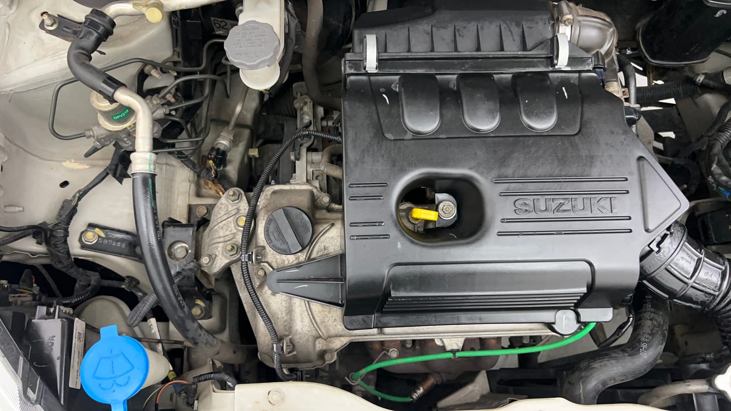 Used 2015 Maruti Suzuki Celerio VXi Petrol Manual engine ENGINE RIGHT SIDE VIEW