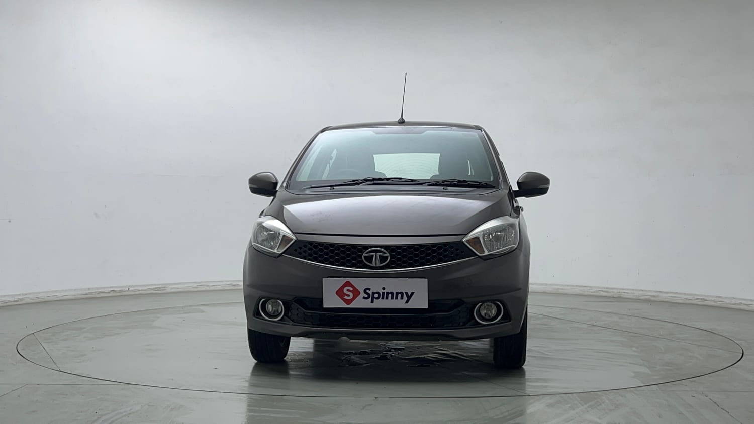 Used 2018 Tata Tiago XZ CNG (Outside Fitted) Cng Manual exterior FRONT VIEW