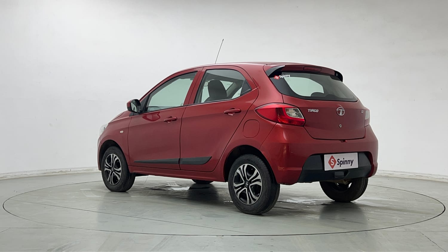 Used 2019 Tata Tiago Revotron XZ w/o Alloy Petrol Manual exterior LEFT REAR CORNER VIEW