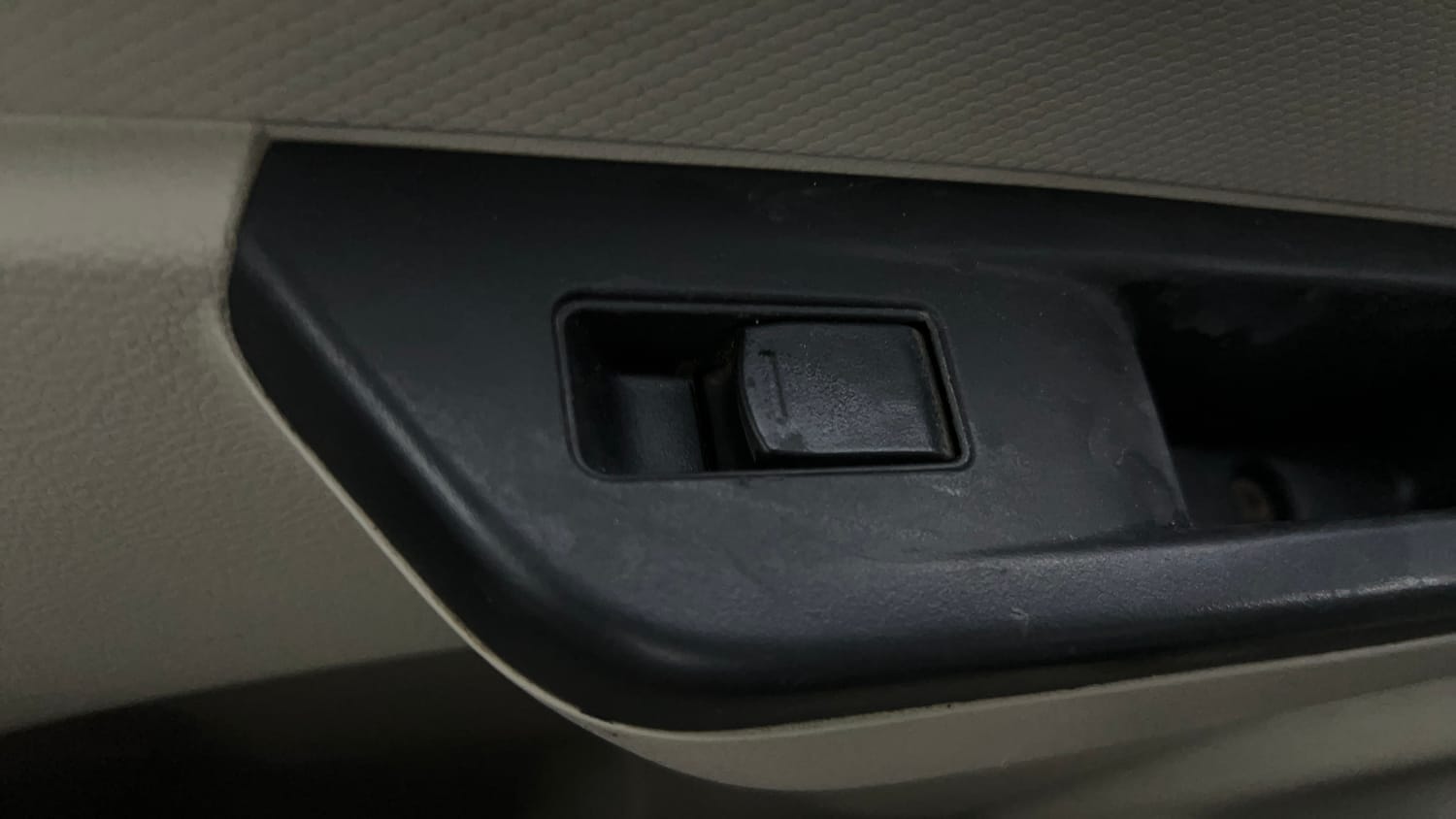 Used 2019 Maruti Suzuki Celerio VXi CNG Cng Manual top_features Rear power window