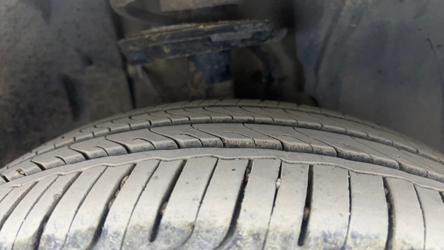 Used 2021 Tata Altroz XZ Plus Petrol Petrol Manual tyres RIGHT FRONT TYRE TREAD VIEW