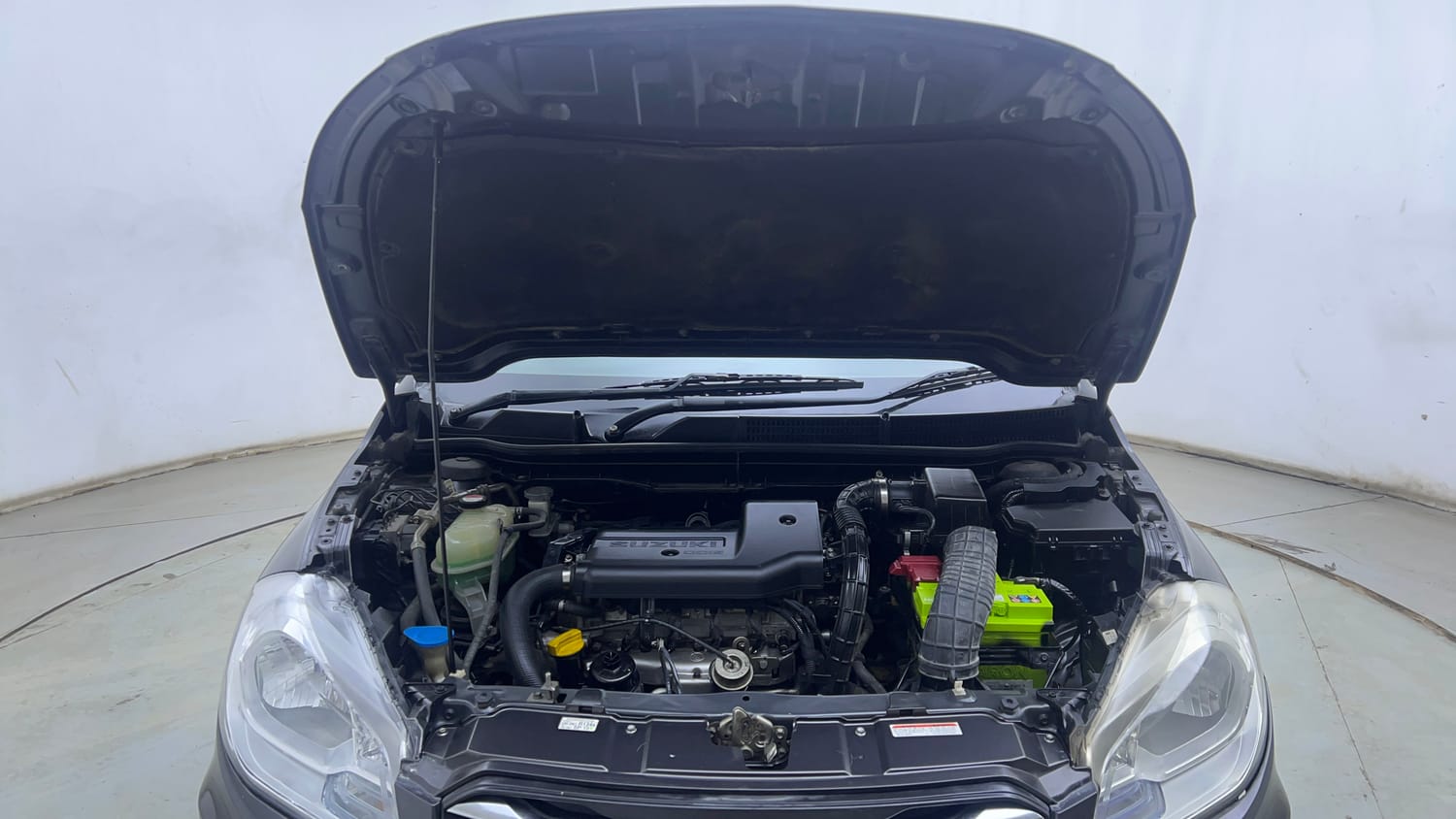 Used 2017 Maruti Suzuki S-Cross Zeta 1.3 Diesel Manual engine ENGINE & BONNET OPEN FRONT VIEW