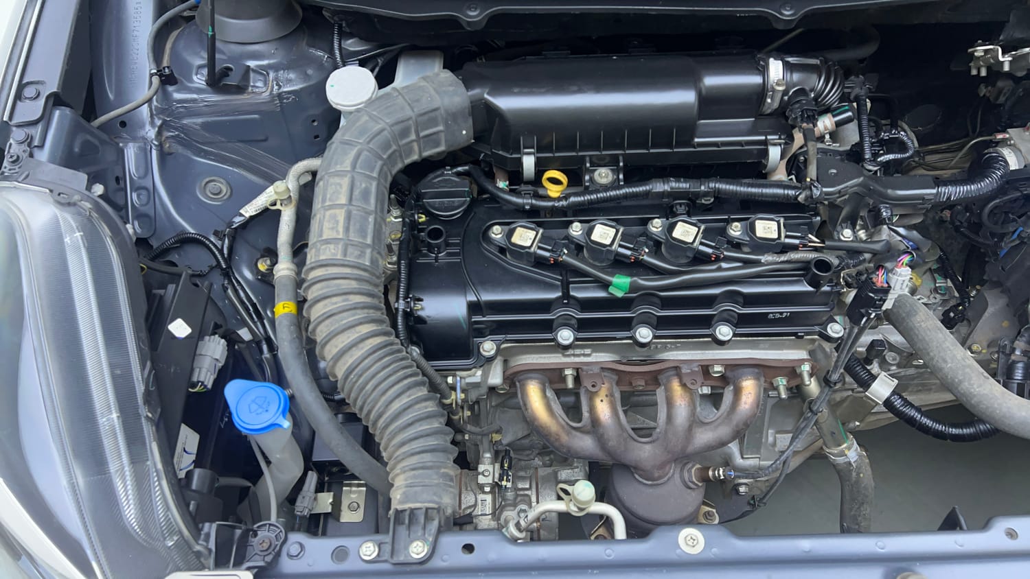 Used 2021 Maruti Suzuki Baleno Zeta Petrol Manual engine ENGINE RIGHT SIDE VIEW