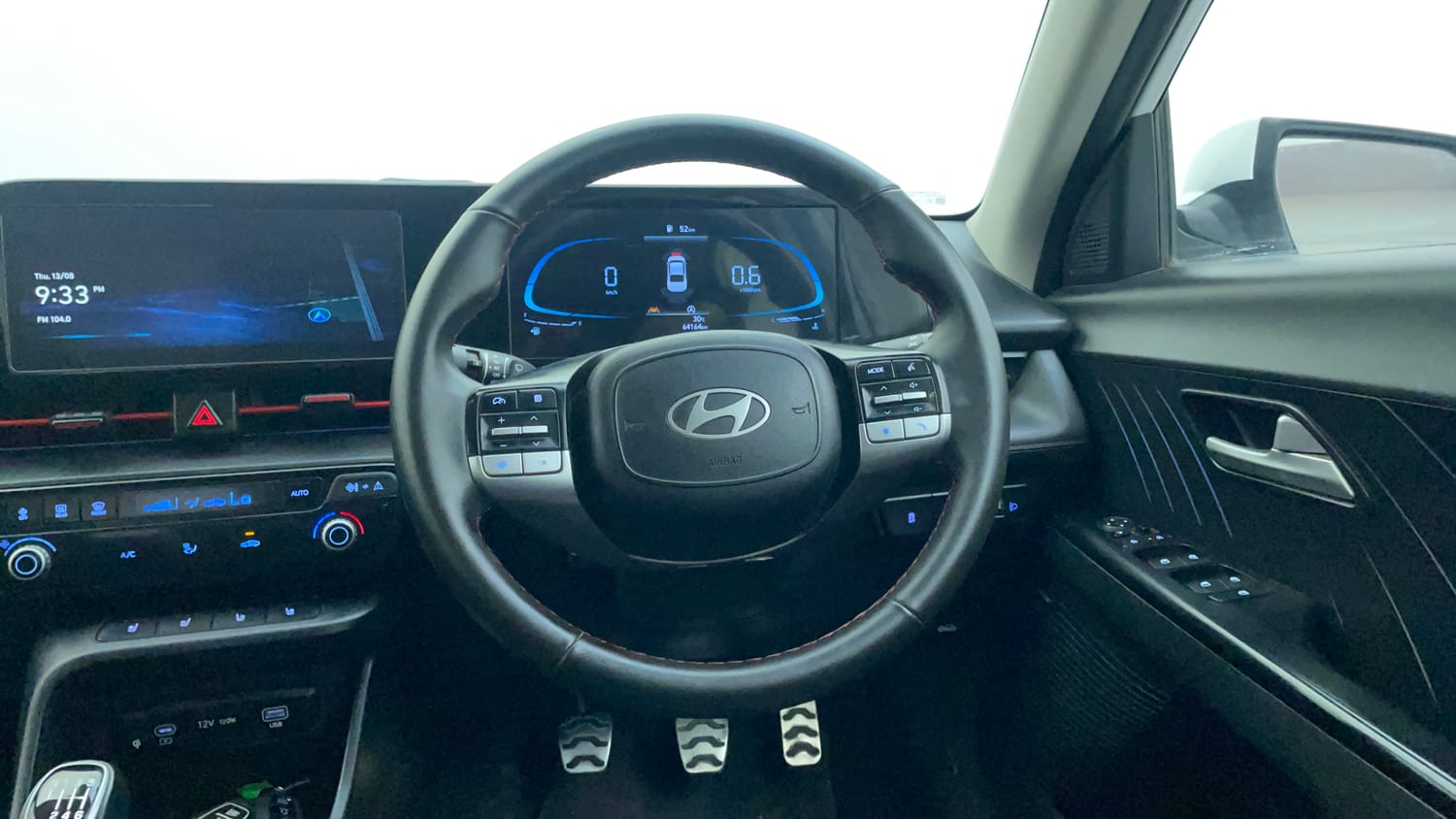 Used 2023 Hyundai Verna SX (O) 1.5 Turbo Petrol MT Petrol Manual interior STEERING VIEW