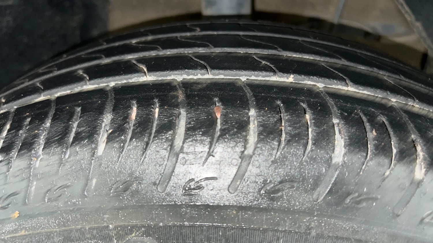 Used 2023 Maruti Suzuki Brezza VXi Petrol Manual tyres RIGHT FRONT TYRE TREAD VIEW