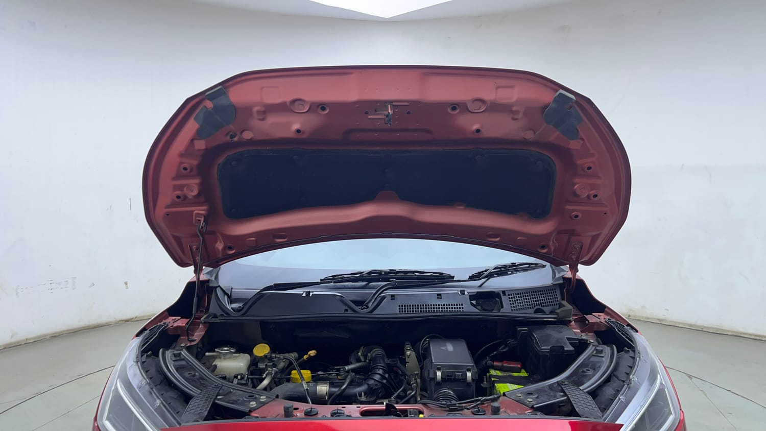 Used 2023 Nissan Magnite XV Premium Turbo Petrol Manual engine ENGINE & BONNET OPEN FRONT VIEW