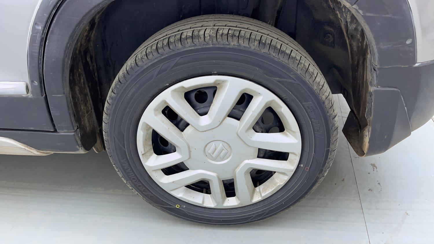 Used 2017 Maruti Suzuki Vitara Brezza VDi (O) Diesel Manual tyres LEFT REAR TYRE RIM VIEW