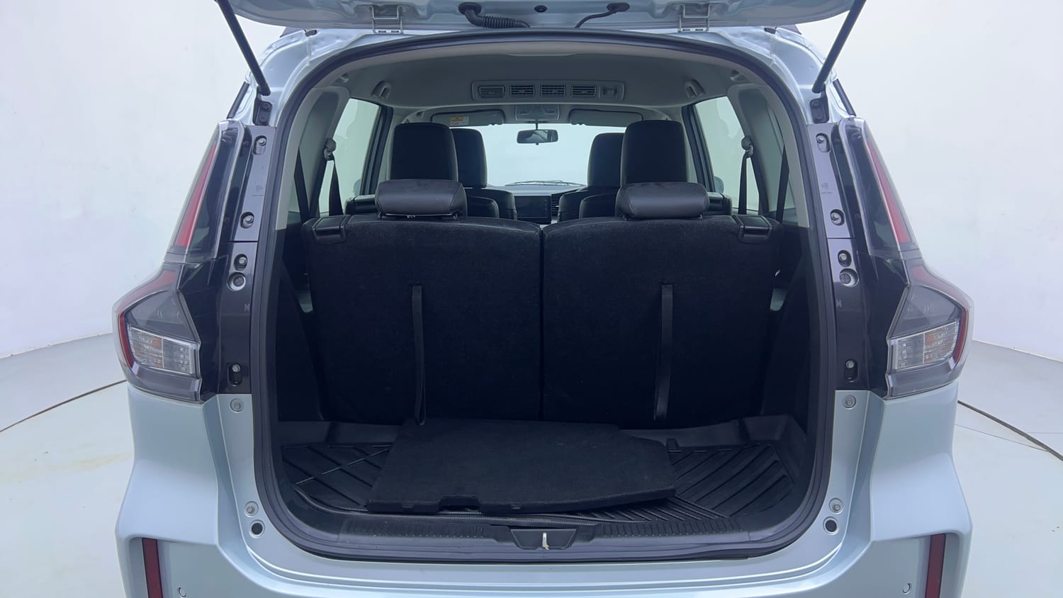 Used 2025 Maruti Suzuki XL6 Alpha Plus MT Petrol Petrol Manual interior DICKY INSIDE VIEW