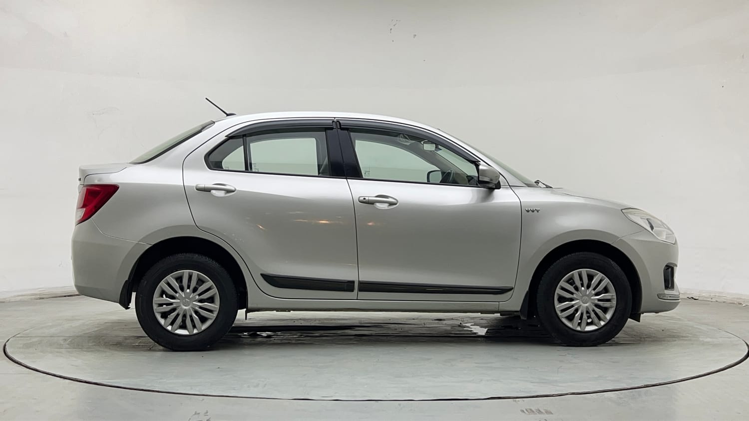 Used 2019 Maruti Suzuki Dzire VXi Petrol Manual exterior RIGHT SIDE VIEW