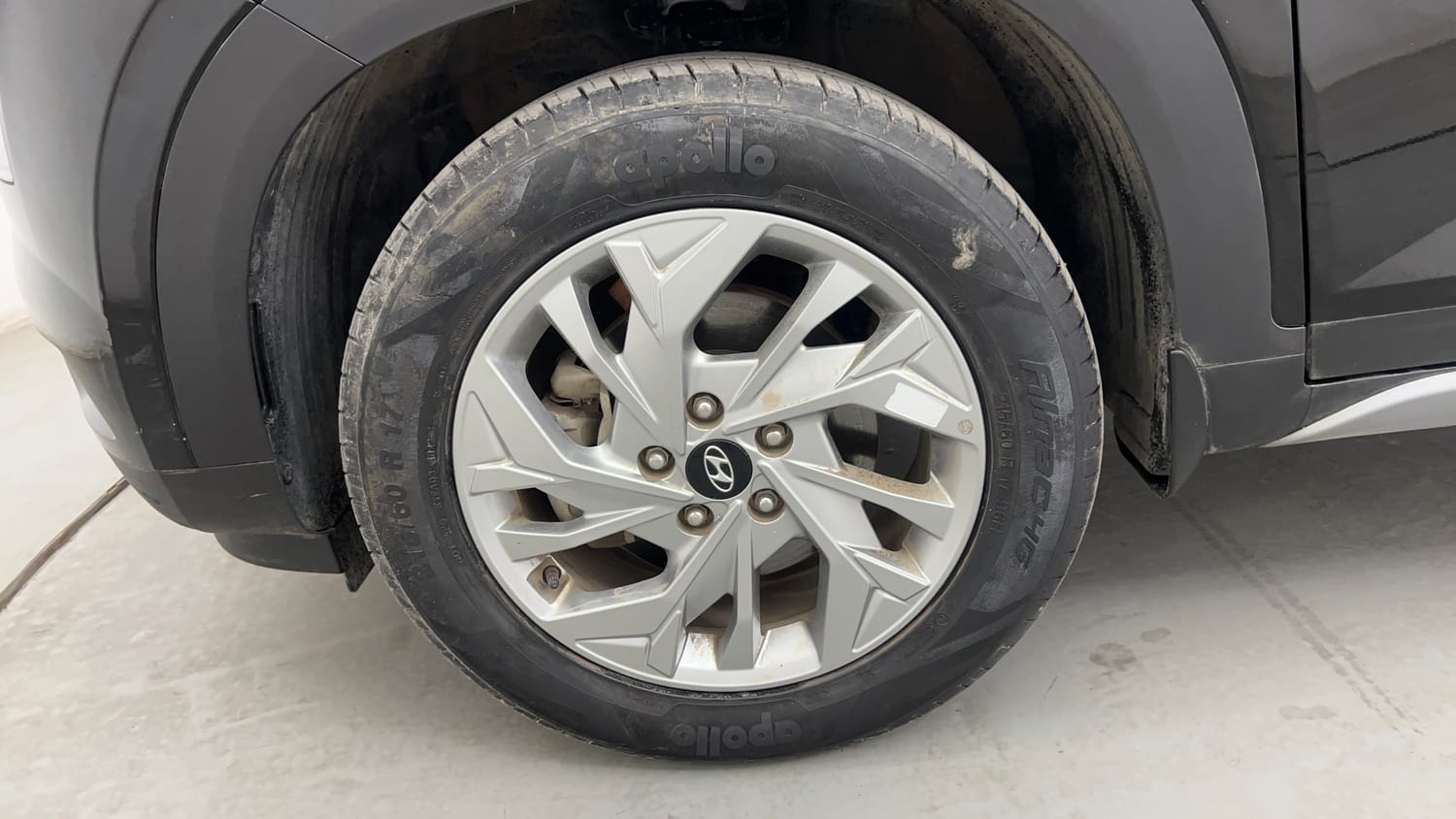 Used 2022 Hyundai Creta SX 1.5 Petrol Executive Petrol Manual tyres LEFT FRONT TYRE RIM VIEW