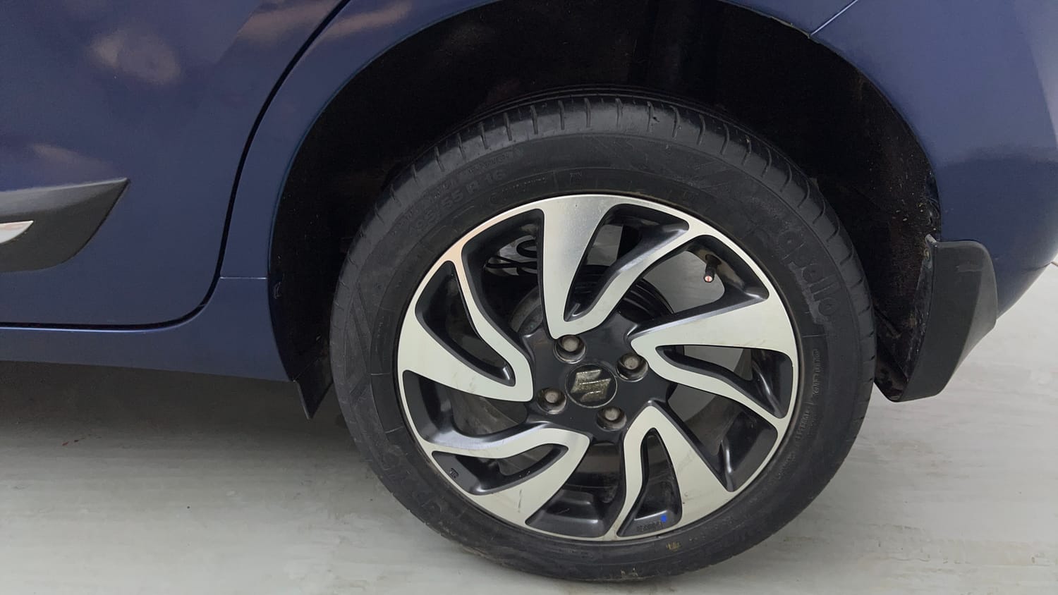 Used 2019 Maruti Suzuki Baleno Alpha Petrol Manual tyres LEFT REAR TYRE RIM VIEW