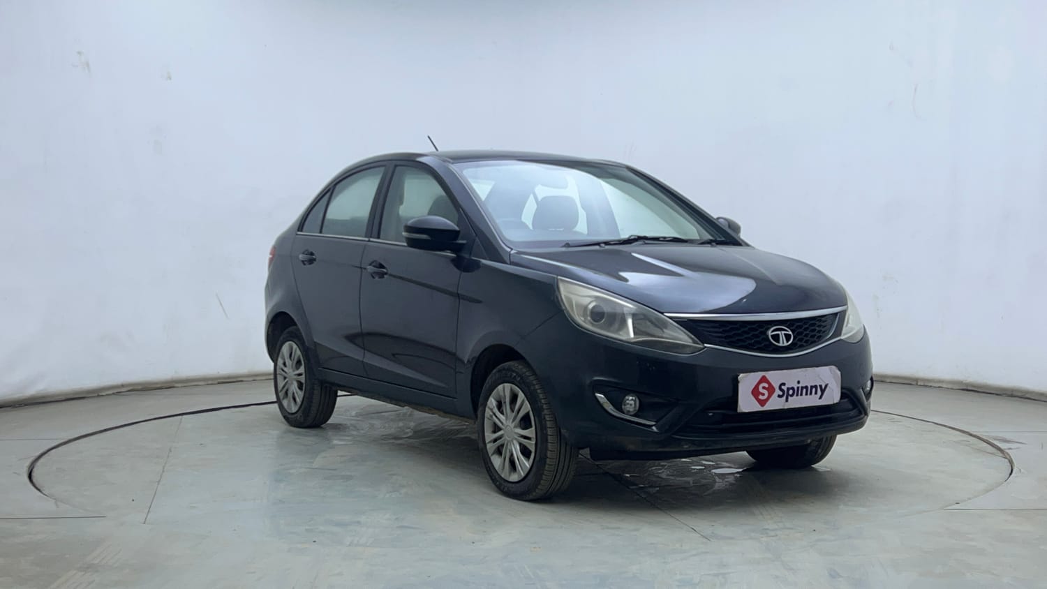 Used 2016 Tata Zest XMS Petrol Petrol Manual exterior RIGHT FRONT CORNER VIEW
