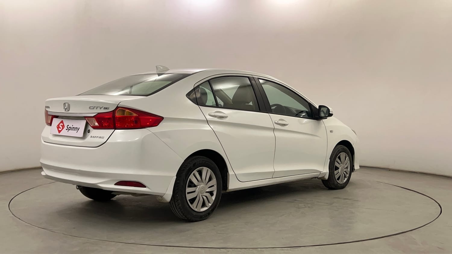 Used 2016 Honda City SV Diesel Diesel Manual exterior RIGHT REAR CORNER VIEW