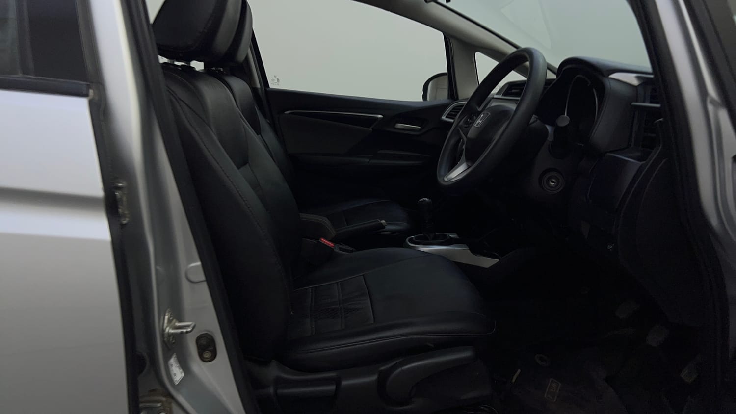 Used 2019 Honda WR-V VX MT Petrol Petrol Manual interior RIGHT SIDE FRONT DOOR CABIN VIEW