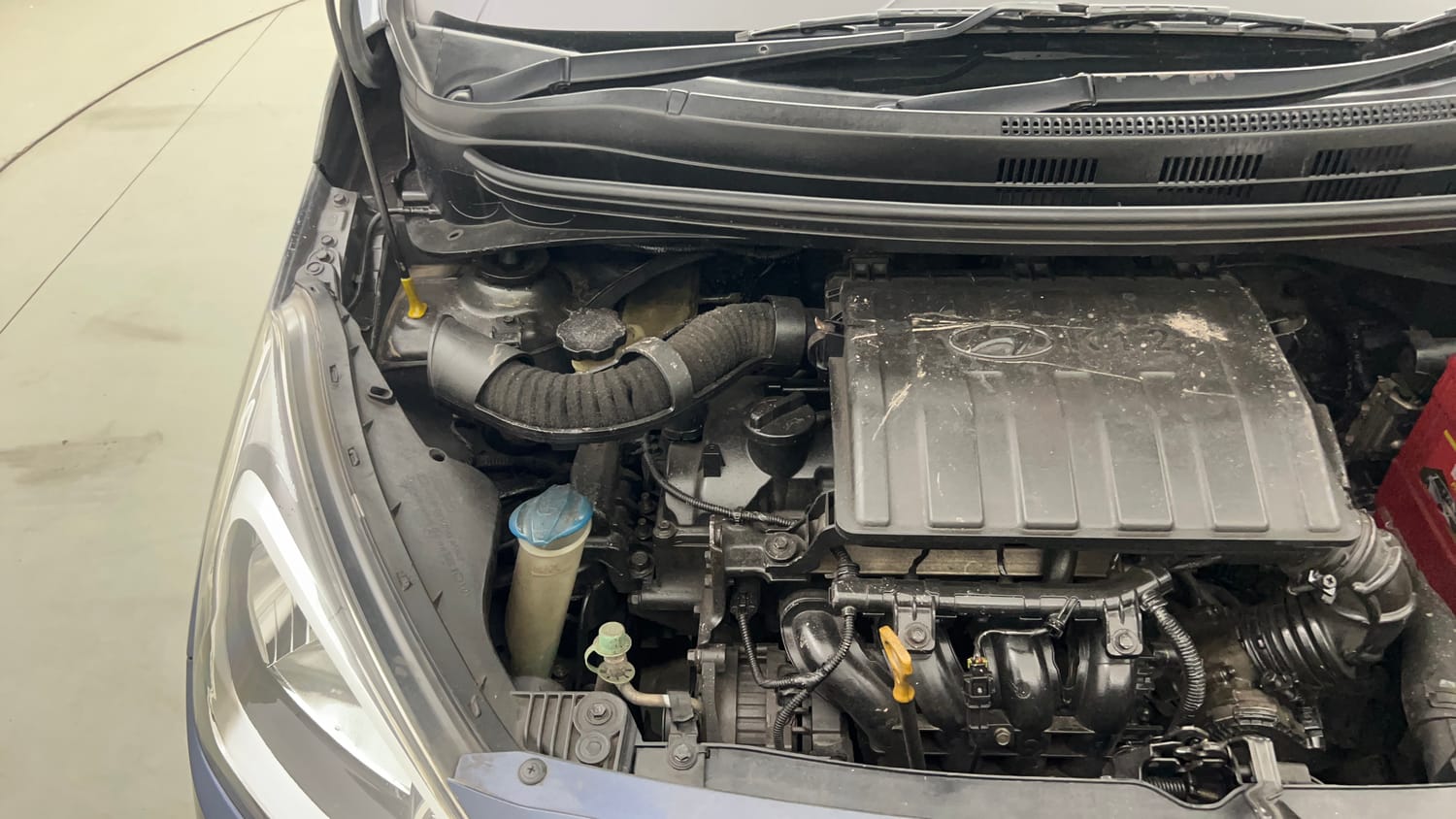 Used 2014 Hyundai Xcent SX 1.2 Petrol Manual engine ENGINE RIGHT SIDE VIEW