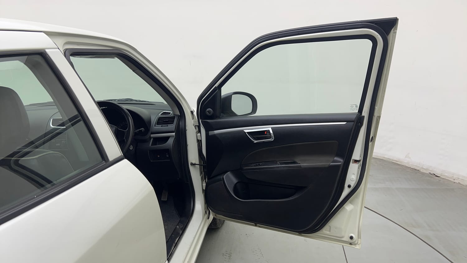 Used 2015 Maruti Suzuki Swift Lxi (O) Petrol Manual interior RIGHT FRONT DOOR OPEN VIEW