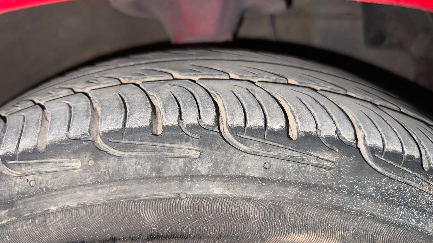 Used 2014 Hyundai Eon Magna + Petrol Manual tyres RIGHT FRONT TYRE TREAD VIEW