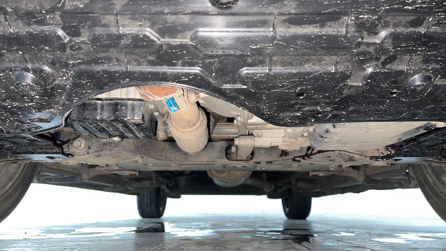 Used 2022 MG Motors Hector Sharp 1.5 Petrol CVT Petrol Automatic extra FRONT LEFT UNDERBODY VIEW