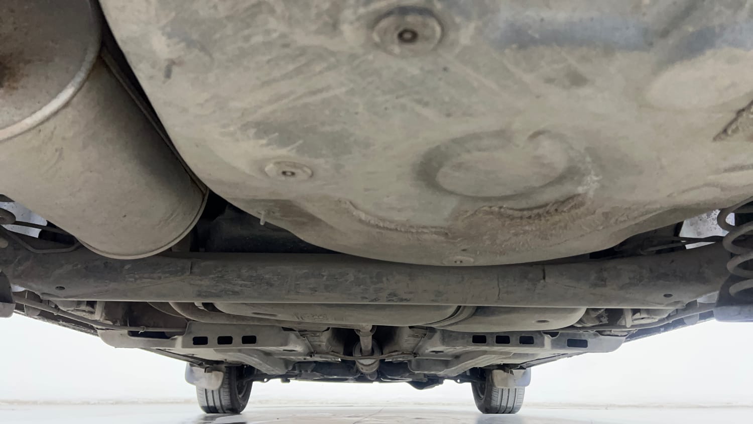 Used 2015 Volkswagen Polo Comfortline 1.2L (P) Petrol Manual extra REAR UNDERBODY VIEW (TAKEN FROM REAR)