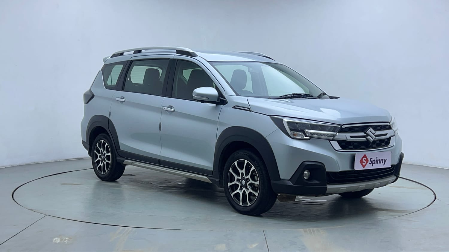 Used 2025 Maruti Suzuki XL6 Alpha Plus MT Petrol Petrol Manual exterior RIGHT FRONT CORNER VIEW