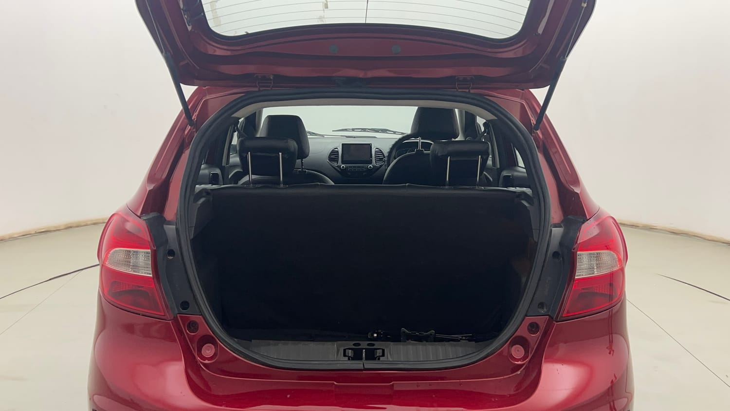 Used 2020 Ford Figo Titanium 1.2 Ti-VCT MT Petrol Manual interior DICKY INSIDE VIEW