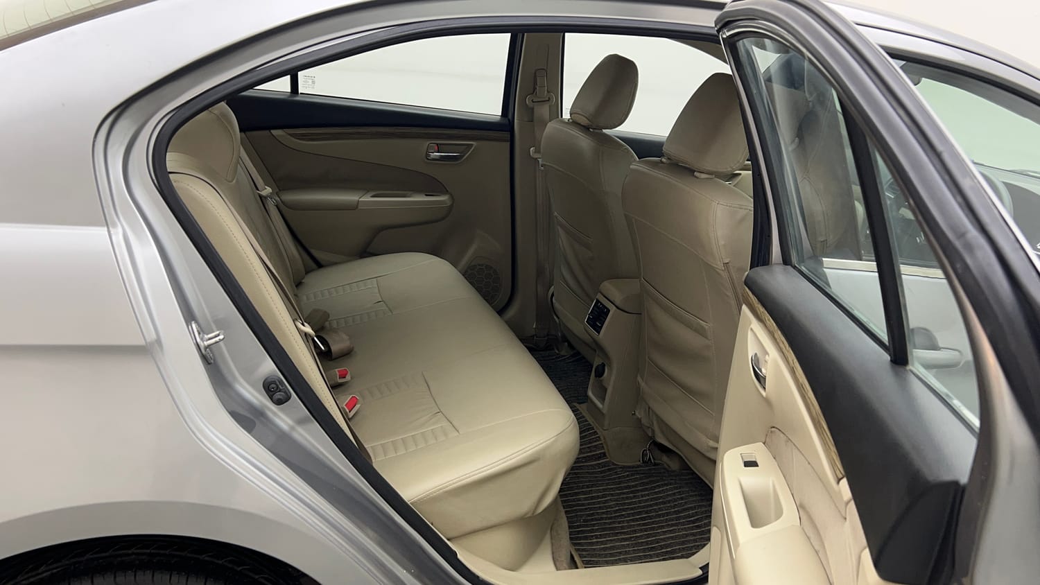 Used 2018 Maruti Suzuki Ciaz Delta Hybrid 1.5 Petrol Manual interior RIGHT SIDE REAR DOOR CABIN VIEW