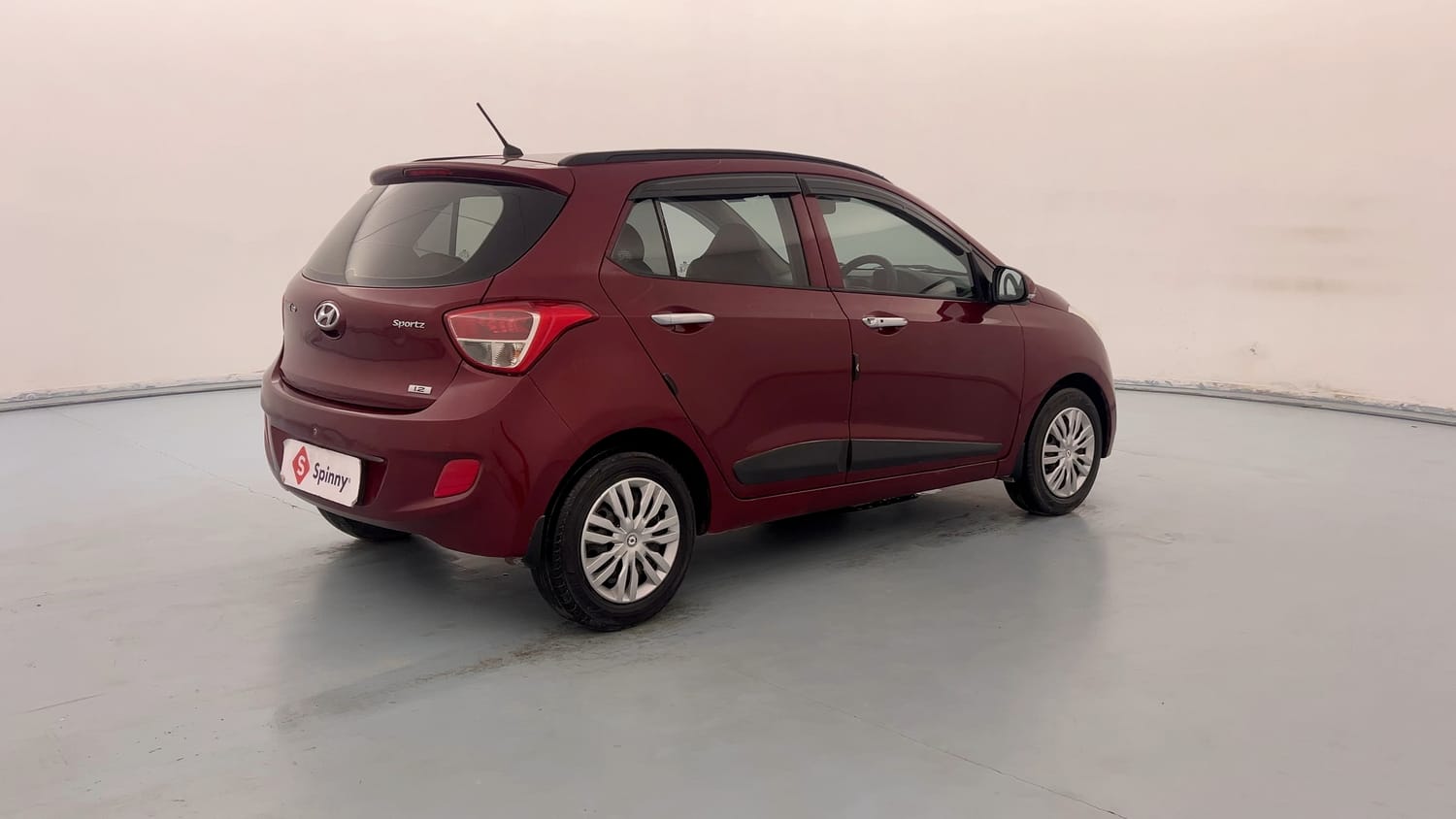 Used 2015 Hyundai Grand i10 Sportz 1.2 Kappa VTVT Petrol Manual exterior RIGHT REAR CORNER VIEW