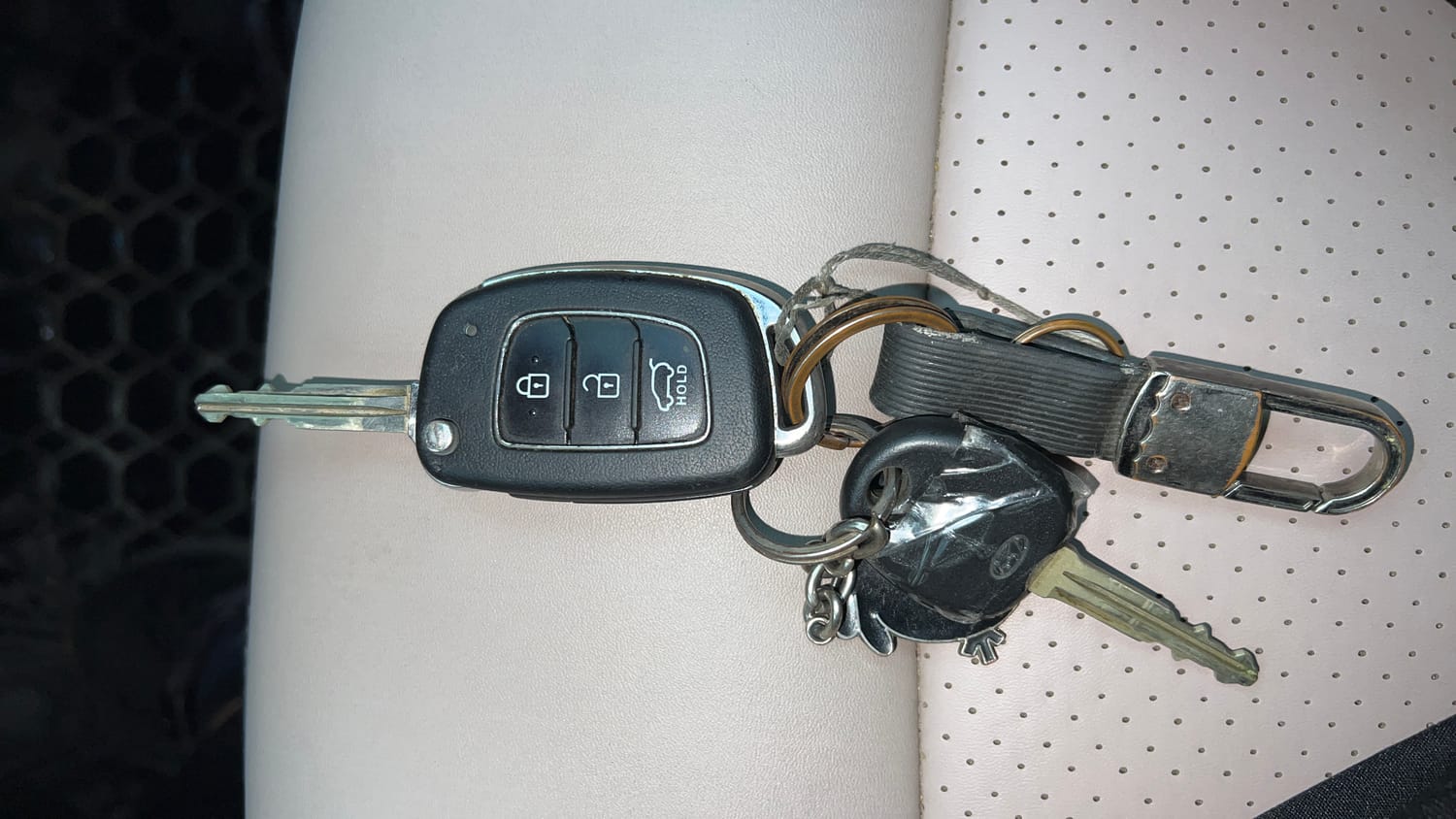 Used 2018 Hyundai Elite i20 Asta 1.2 AT Petrol Automatic extra CAR KEY VIEW