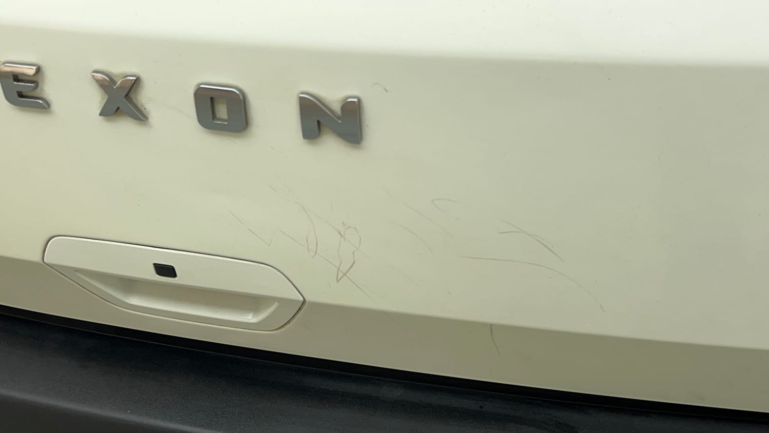 Used 2022 Tata Nexon XZ Plus Petrol Manual dents MINOR SCRATCH