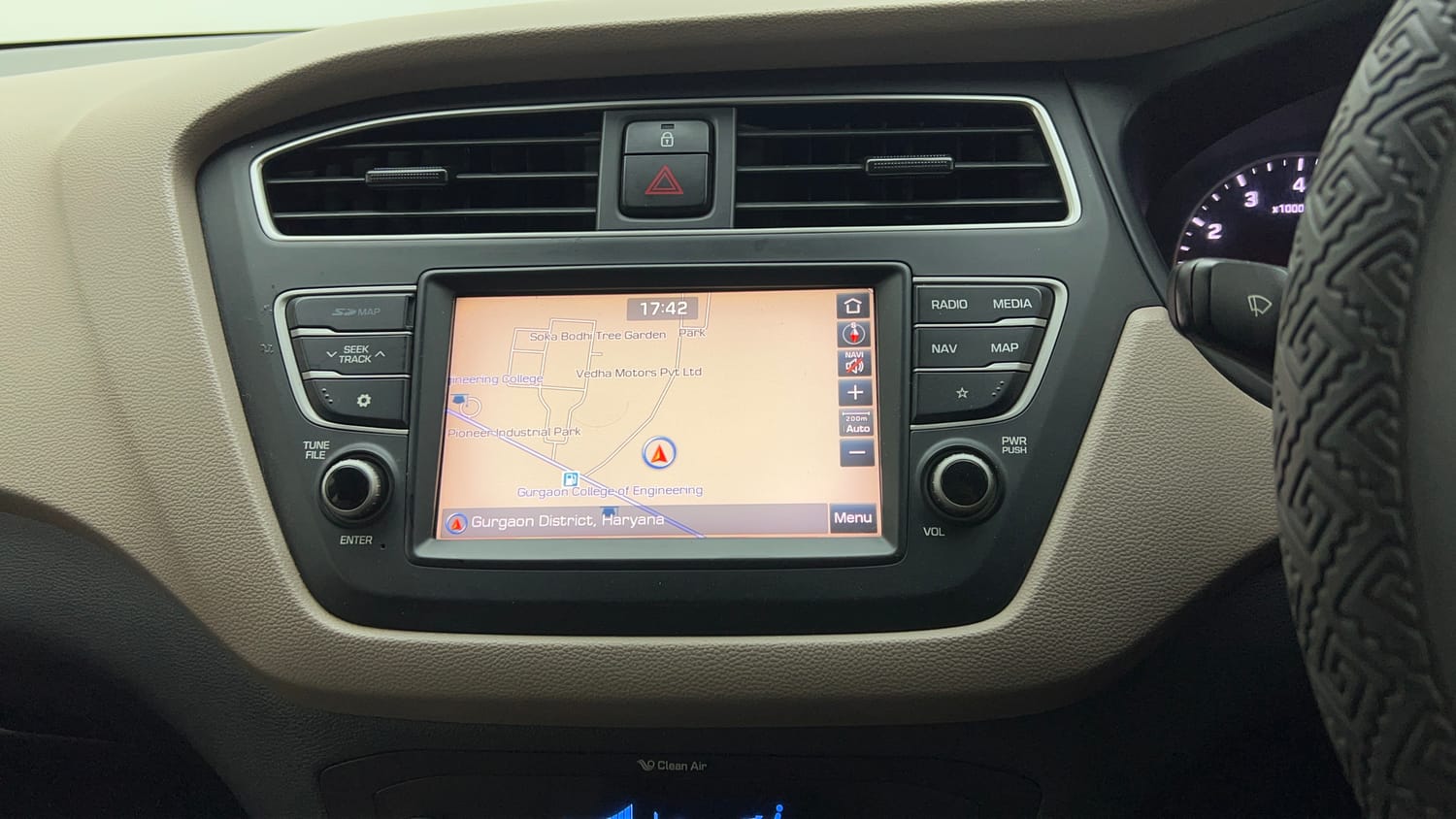 Used 2018 Hyundai Elite i20 Asta 1.2 AT Petrol Automatic top_features Integrated (in-dash) music system