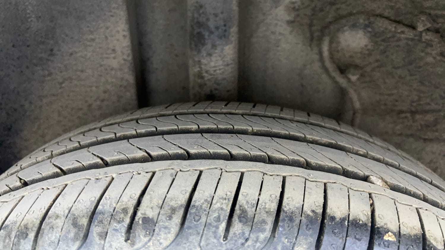 Used 2021 Tata Altroz XZ Plus Petrol Petrol Manual tyres RIGHT REAR TYRE TREAD VIEW