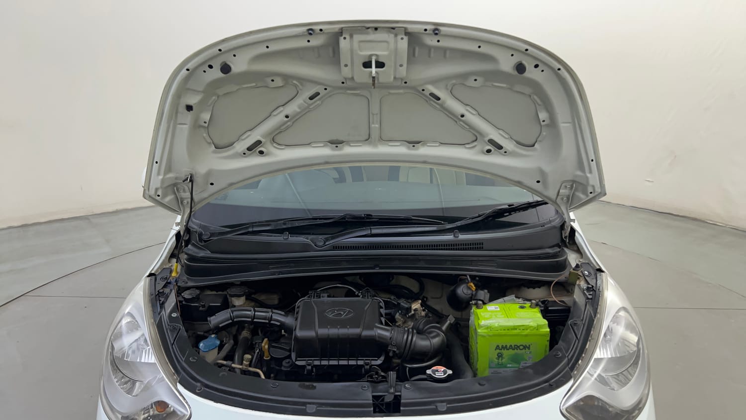 Used 2012 Hyundai i10 Magna 1.1 iRDE2 Petrol Manual engine ENGINE & BONNET OPEN FRONT VIEW