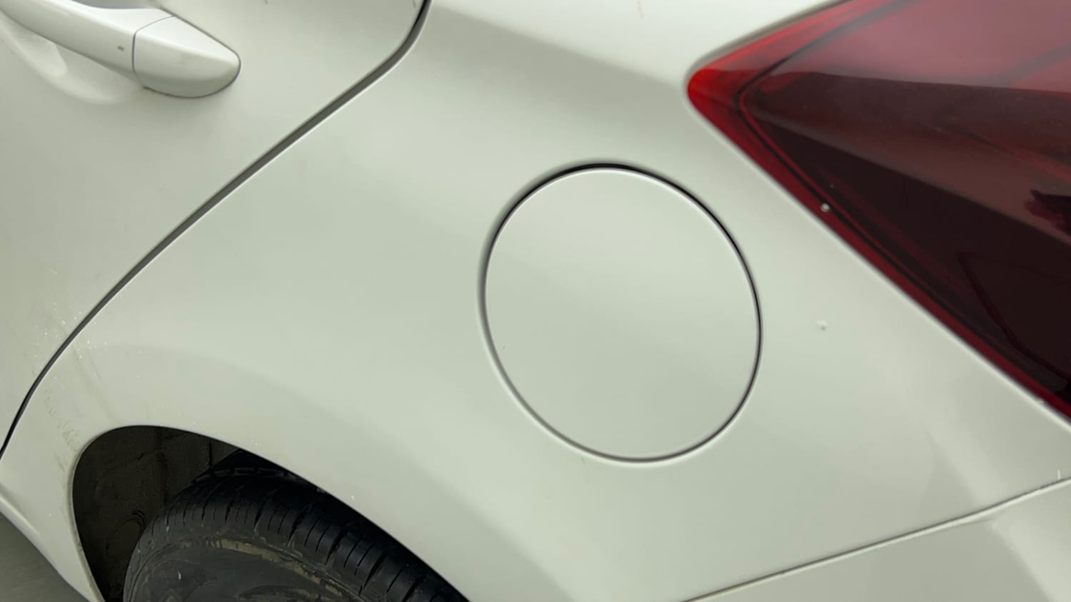 Used 2018 Hyundai Elite i20 Asta 1.2 AT Petrol Automatic dents MINOR DENT