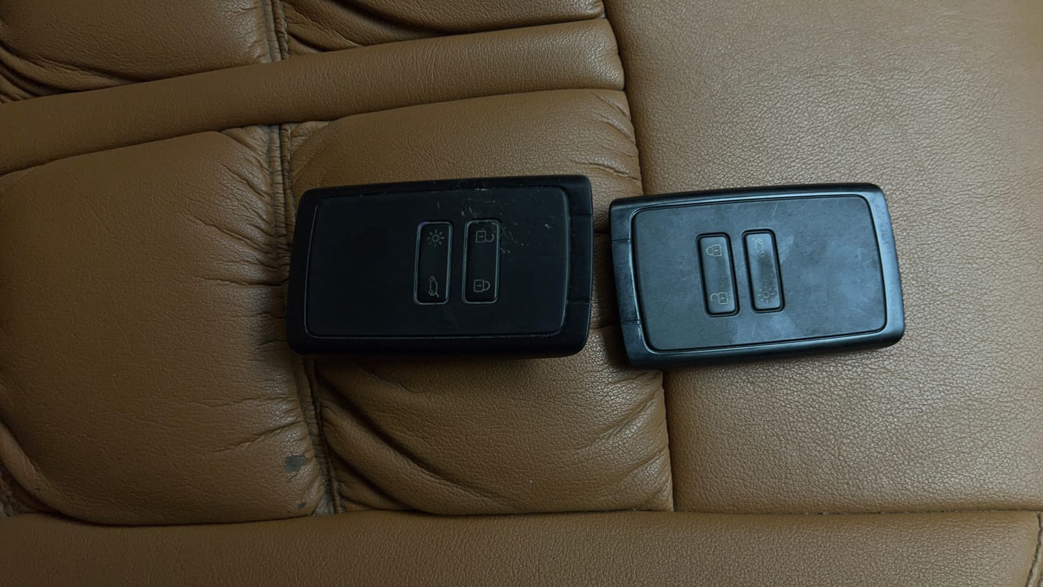 Used 2021 Renault Kiger RXT AMT Petrol Automatic extra CAR KEY VIEW
