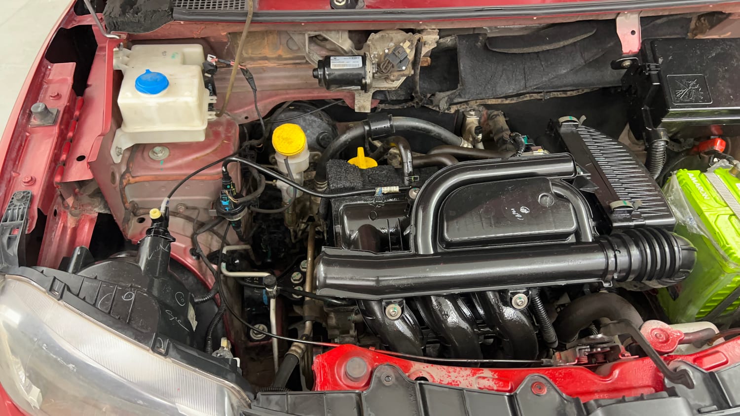 Used 2016 Renault Kwid RXT Petrol Manual engine ENGINE RIGHT SIDE VIEW