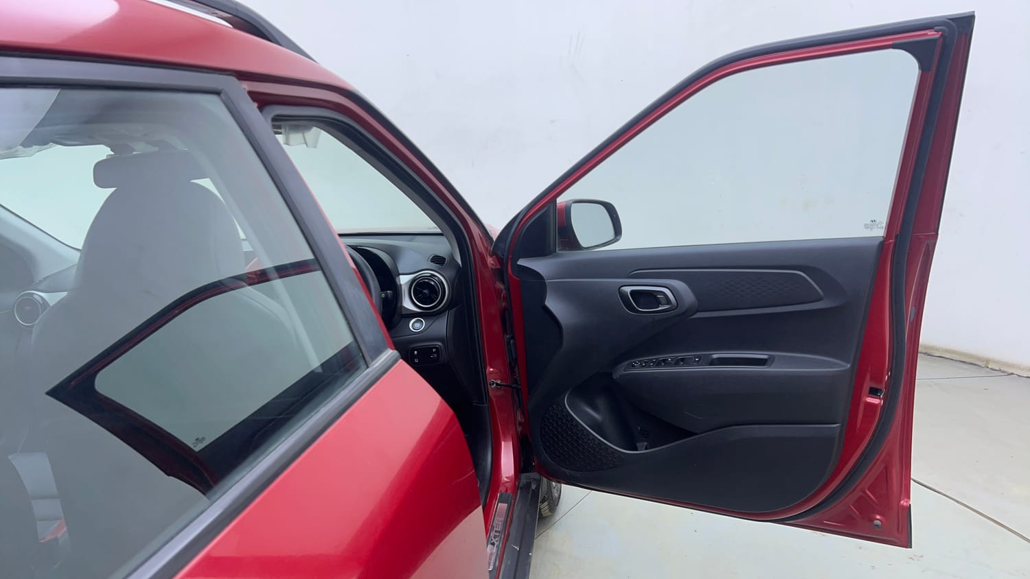 Used 2024 Hyundai Exter SX (O) Connect 1.2 AMT Petrol Automatic interior RIGHT FRONT DOOR OPEN VIEW