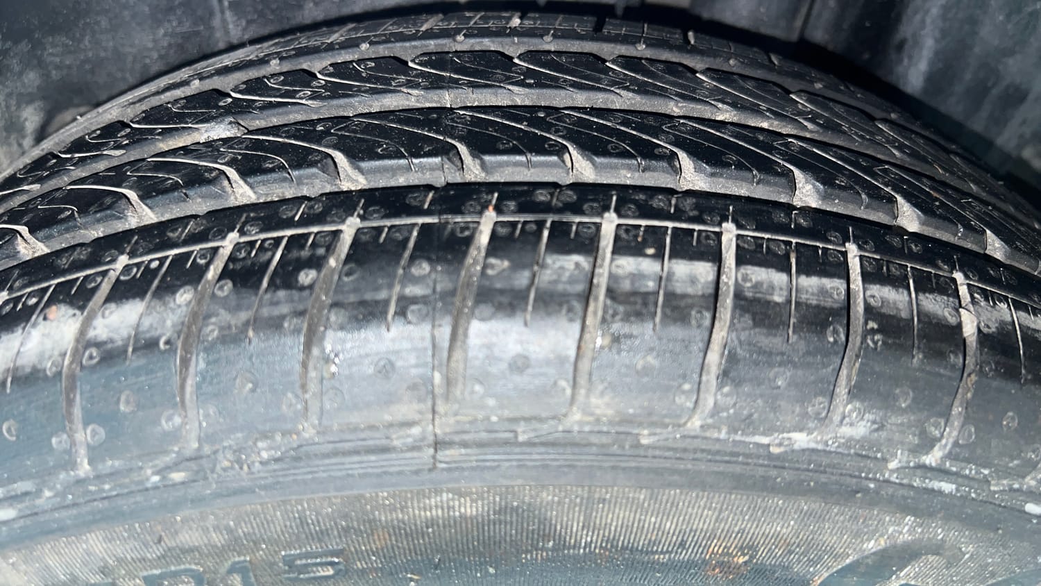Used 2018 Maruti Suzuki Ciaz Delta Hybrid 1.5 Petrol Manual tyres LEFT REAR TYRE TREAD VIEW