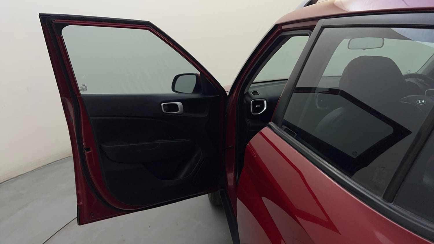 Used 2019 hyundai Venue SX 1.0 Turbo Petrol Petrol Manual interior LEFT FRONT DOOR OPEN VIEW