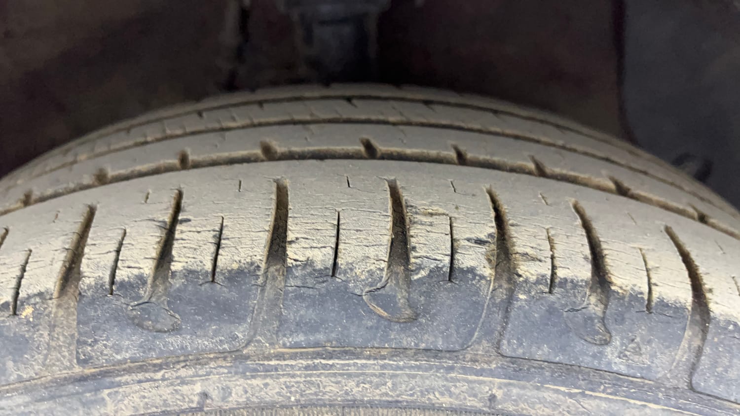 Used 2019 Hyundai Grand i10 Sportz 1.2 Kappa VTVT Petrol Manual tyres RIGHT FRONT TYRE TREAD VIEW