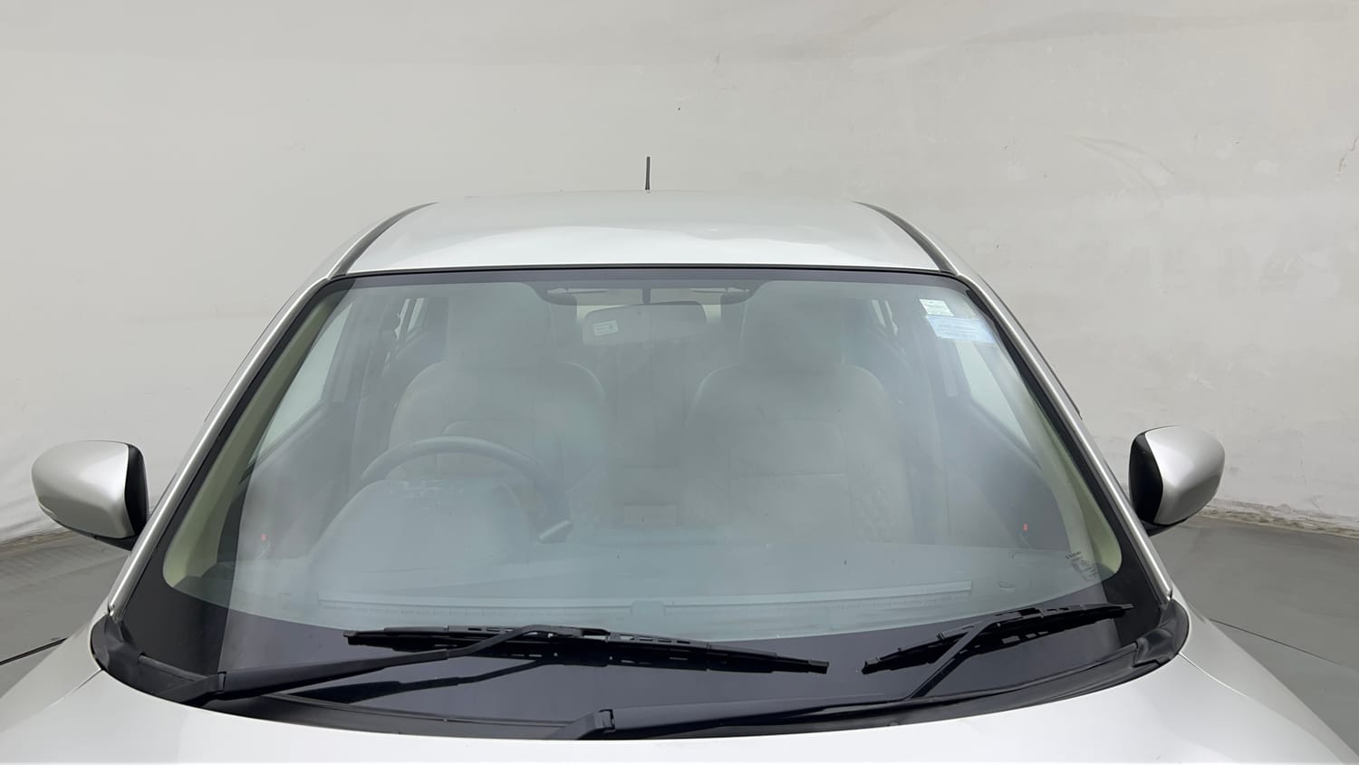 Used 2019 Maruti Suzuki Dzire VXi Petrol Manual exterior FRONT WINDSHIELD VIEW