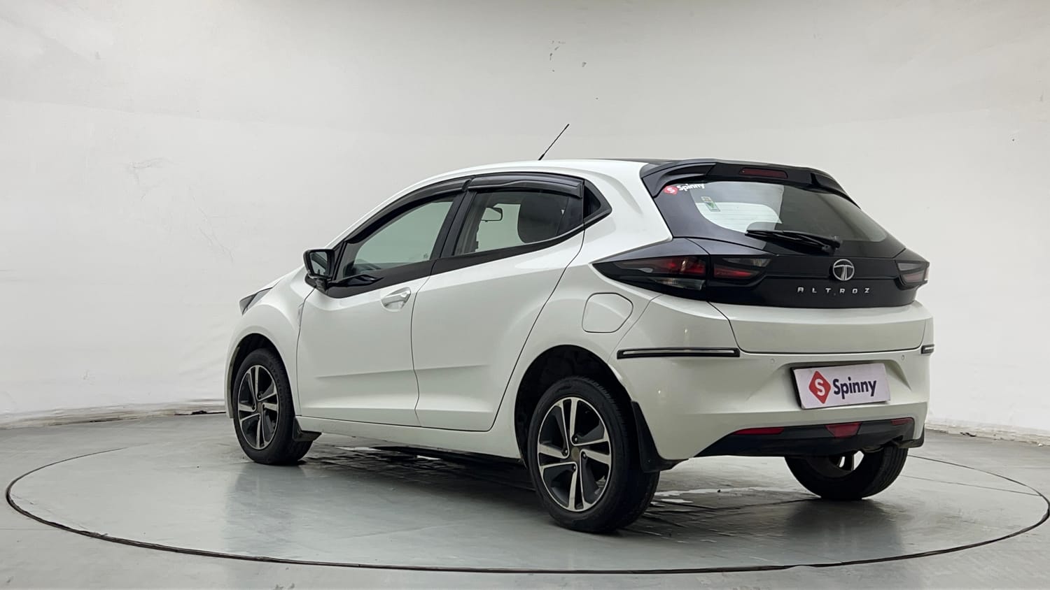 Used 2022 Tata Altroz XZ Plus i-Turbo Petrol Petrol Manual exterior LEFT REAR CORNER VIEW