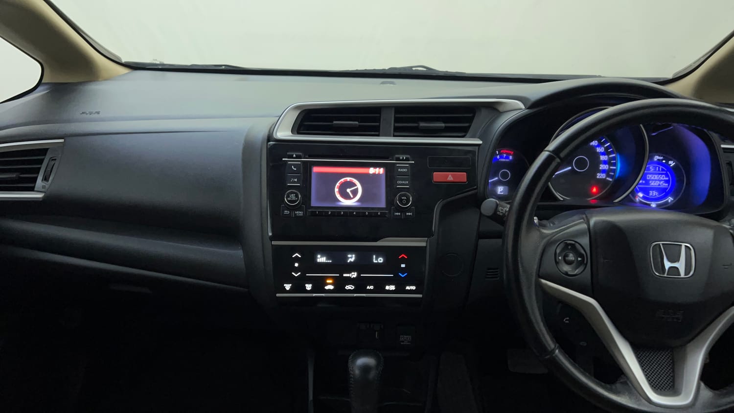 Used 2016 Honda Jazz V AT Petrol Petrol Automatic interior MUSIC SYSTEM & AC CONTROL VIEW
