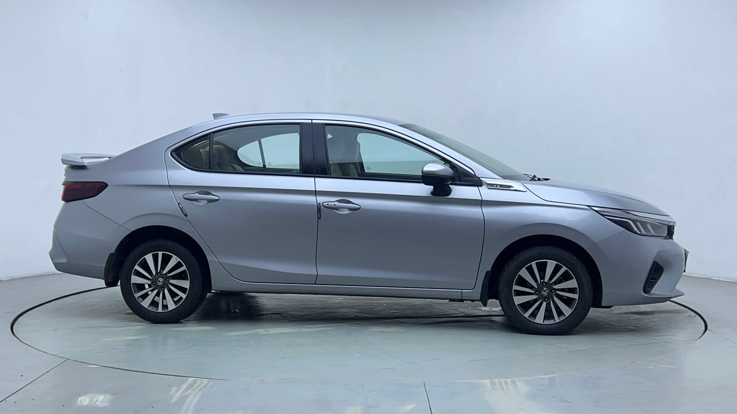 Used 2024 Honda City V Petrol CVT Petrol Automatic exterior RIGHT SIDE VIEW