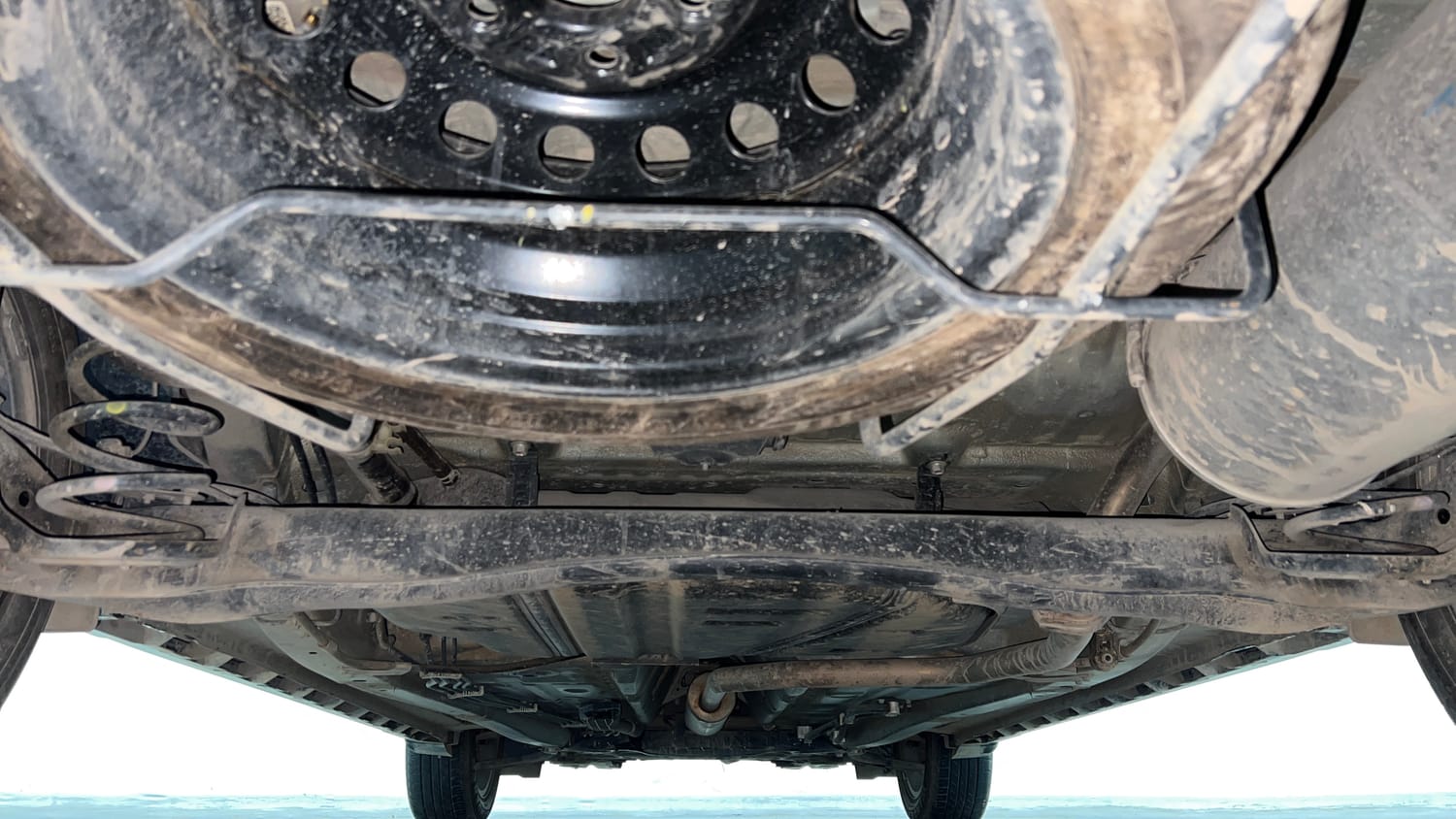 Used 2022 Maruti Suzuki XL6 Alpha Plus MT Petrol Petrol Manual extra REAR UNDERBODY VIEW (TAKEN FROM REAR)